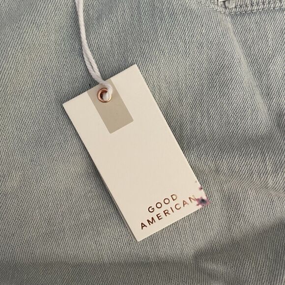 Good American The Bombshell Distressed Denim Shorts Sz 18 - Light Blue - Picture 7 of 10